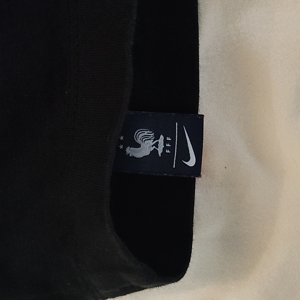 Nike Tee - Picture 4 of 5